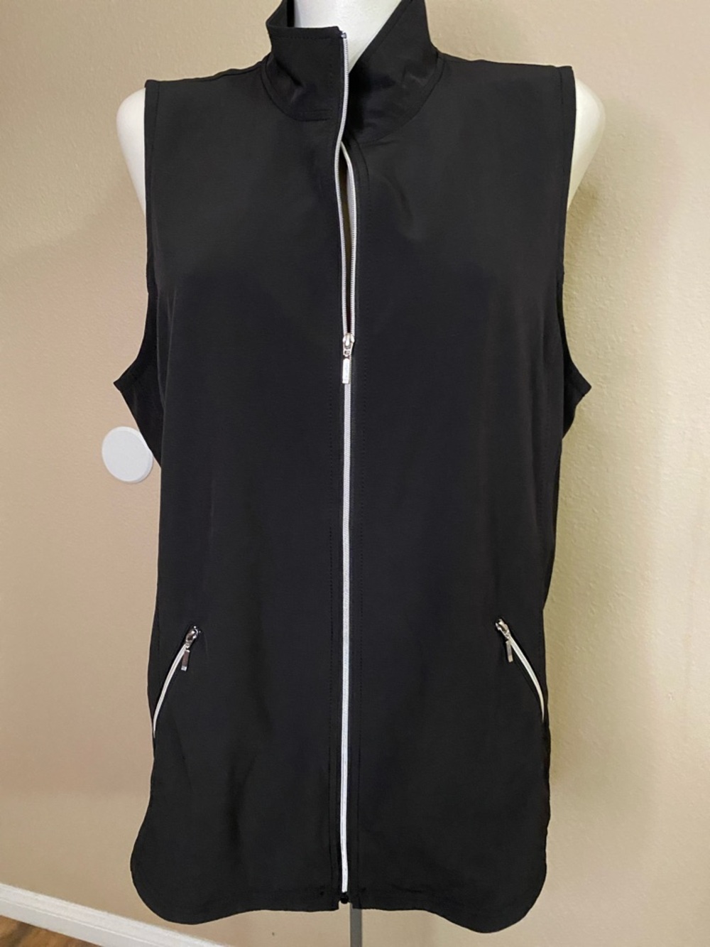 Zenergy by Chico's Black zip front fashion sport windbreaker vest   2